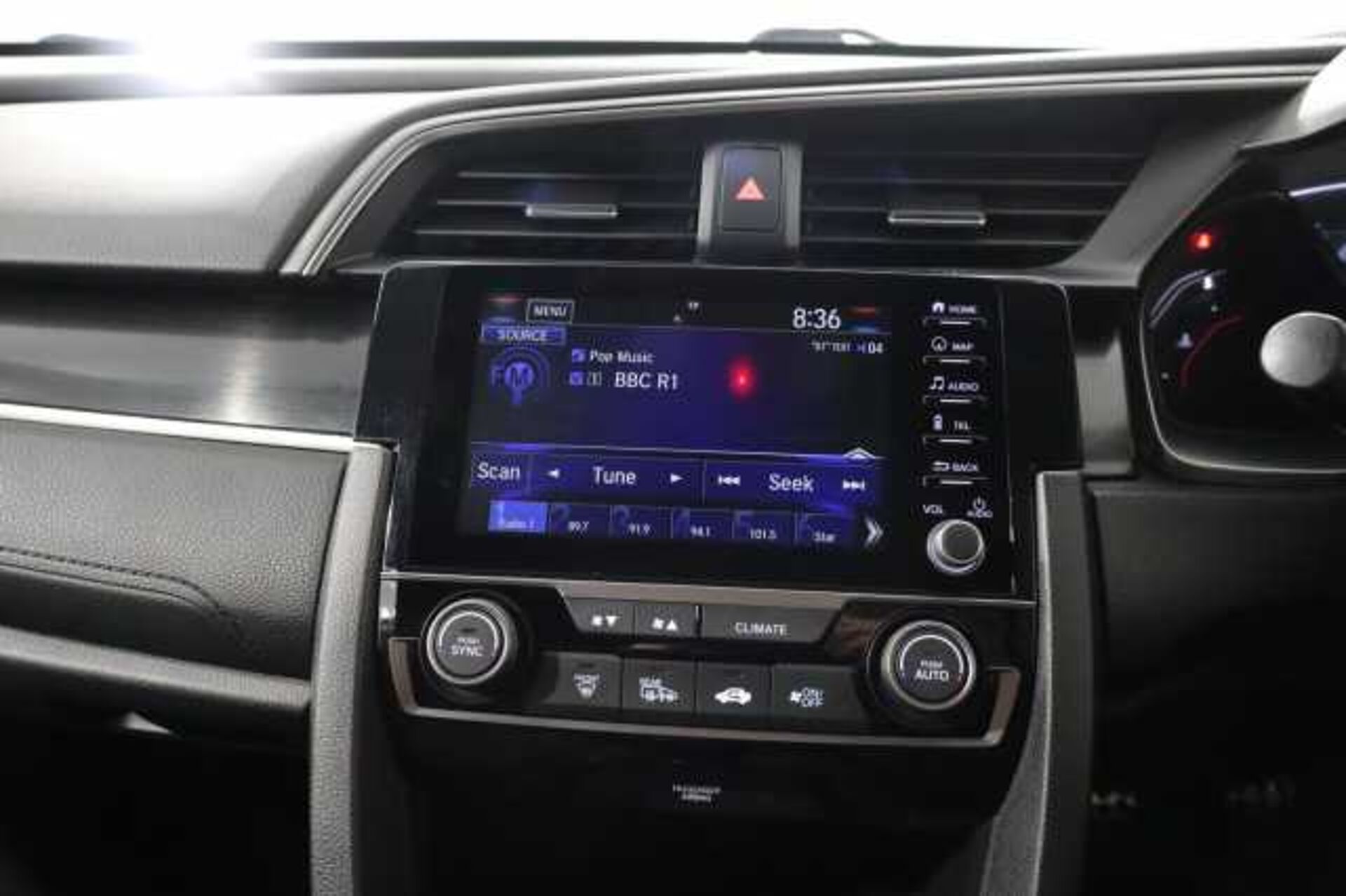 Honda Civic 1.5 VTEC Turbo Sport 5dr 