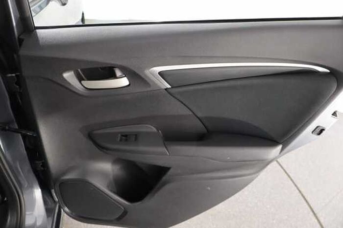 Honda Jazz 1.3 i-VTEC SE 5dr CVT 